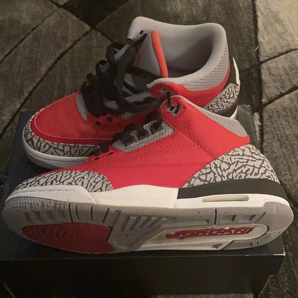 Jordan Retro 3s - Picture 1 of 4